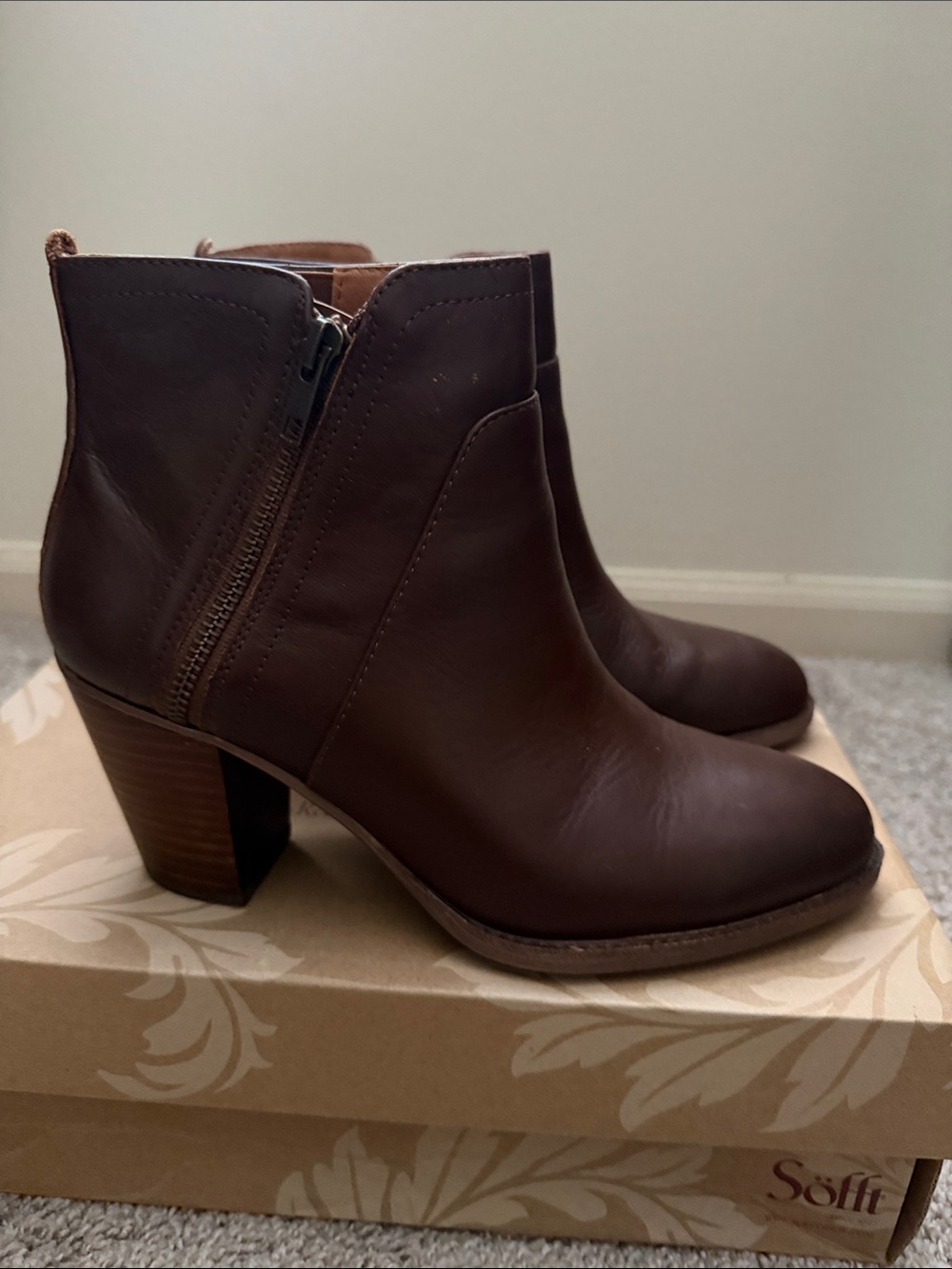 Sofft Brown Leather Ankle Booties with Side Zip